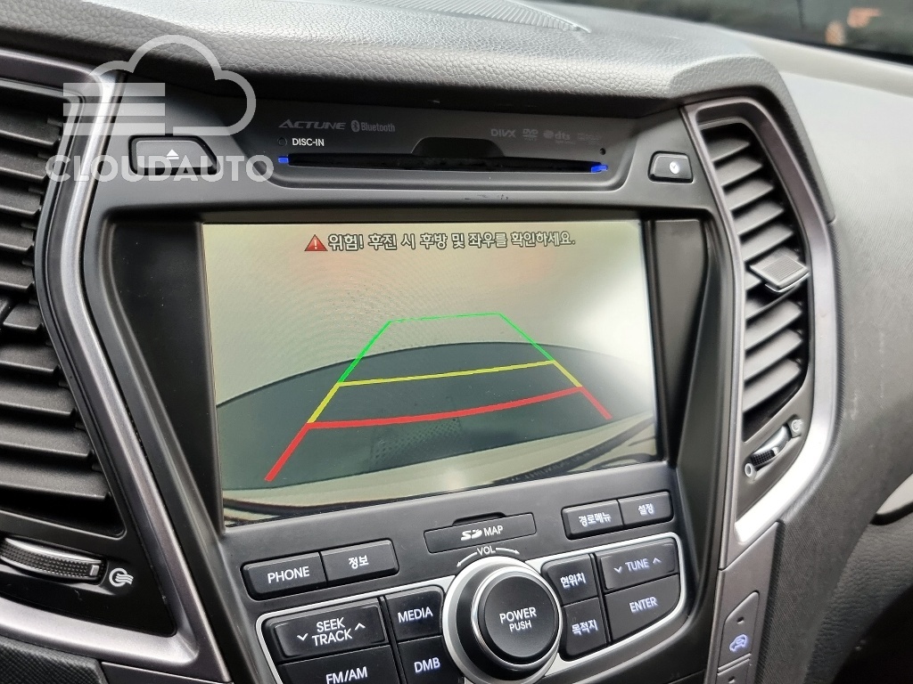 2013 Hyundai Santa Fe Diesel 2.0 2WD Premium - Image 16