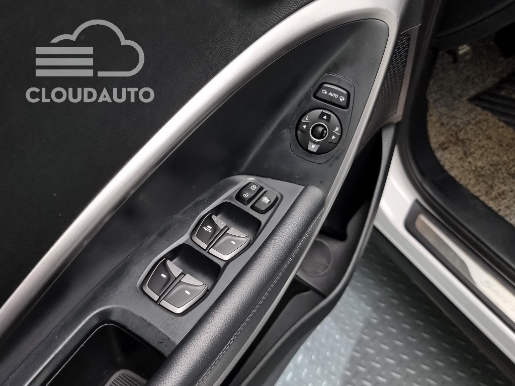 2013 Hyundai Santa Fe Diesel 2.0 2WD Premium - Image 19