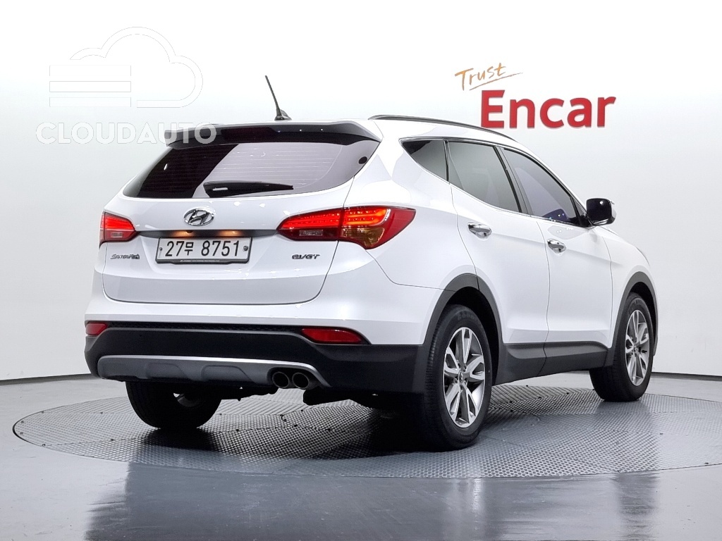 2013 Hyundai Santa Fe Diesel 2.0 2WD Premium - Image 2