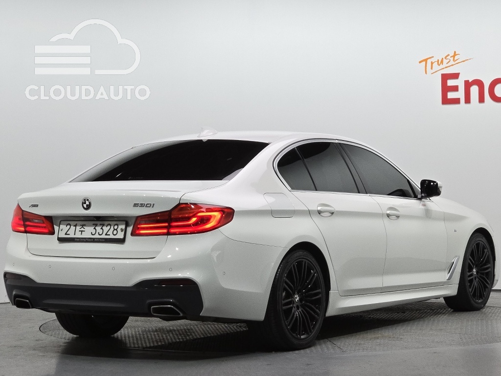 2019 BMW 5 Series 530i xDrive M Sports Plus - Image 2