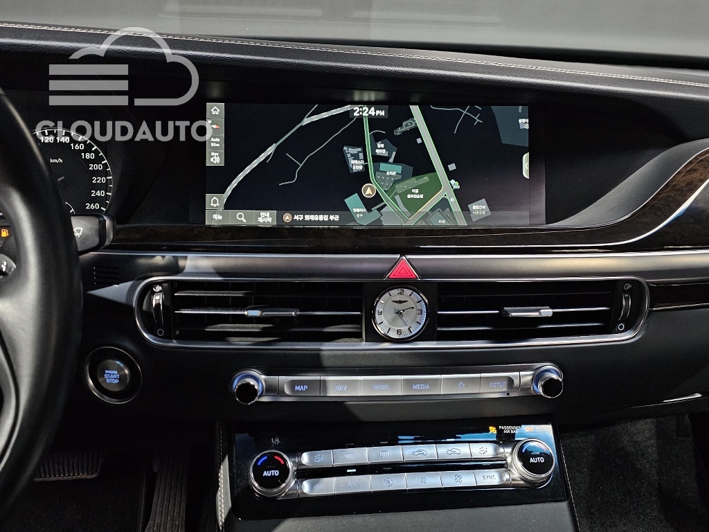 2019 Genesis G90 3.8 - Image 15