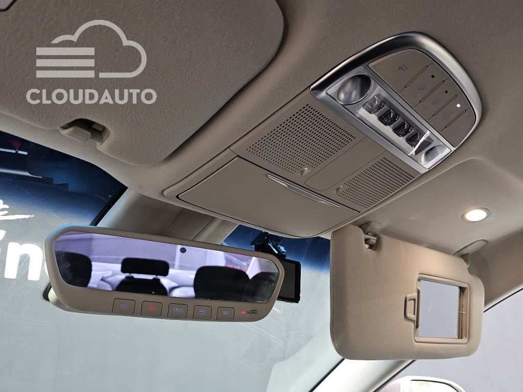 2019 Genesis G90 3.8 - Image 19