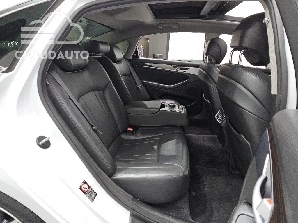 2018 Genesis G80 3.3 GDI - Image 12