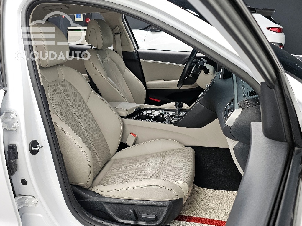2018 Genesis G70 2.2D AWD - Image 10
