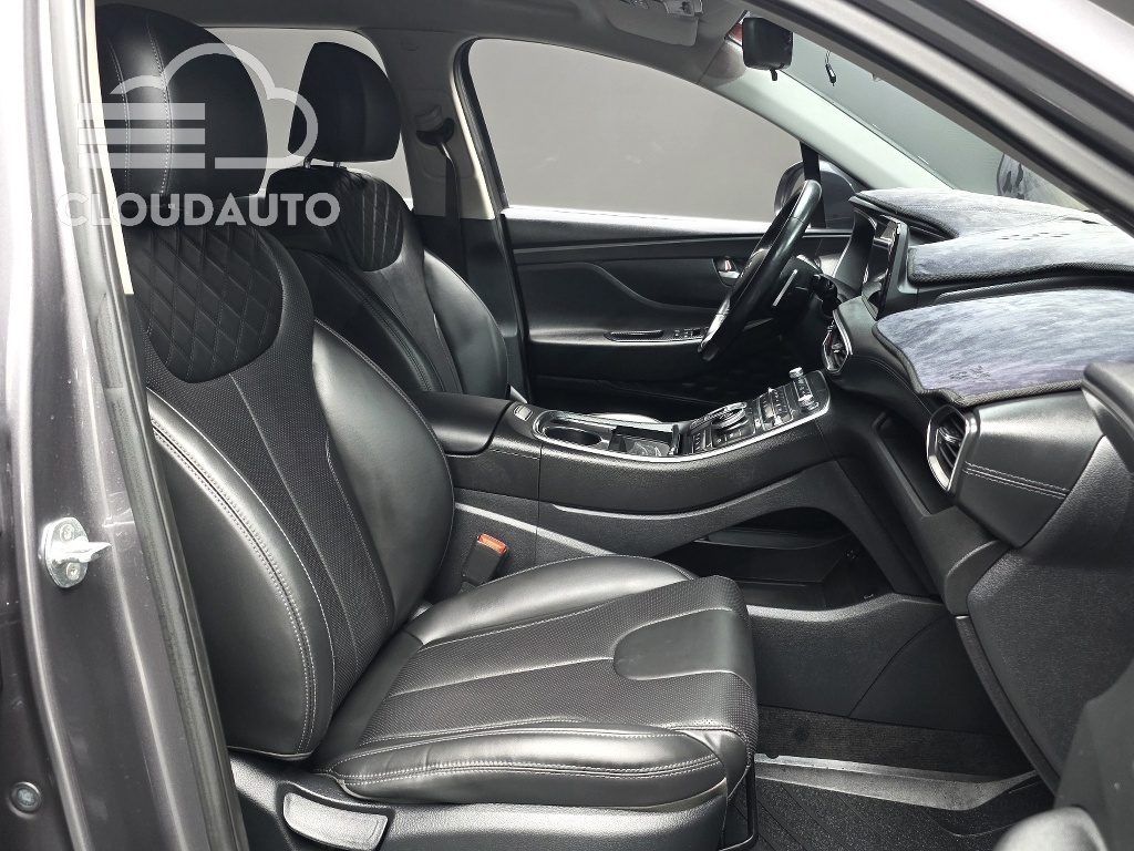 2021 Hyundai Santa Fe Gasoline 2.5T 2WD - Image 11