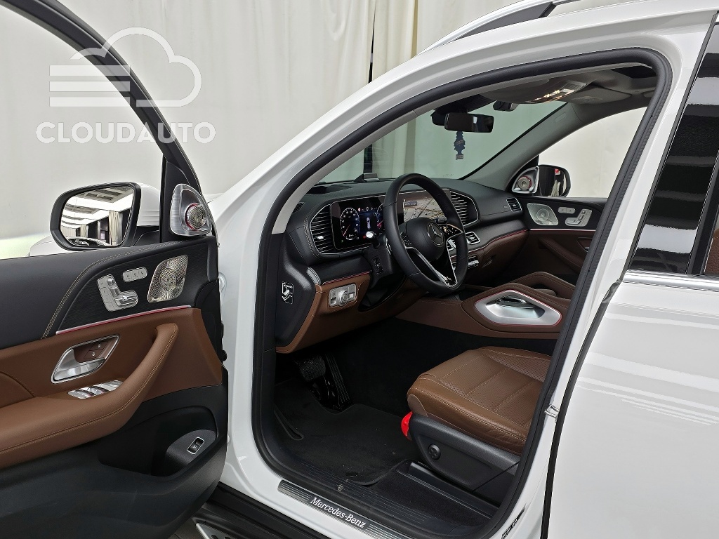 2025 Mercedes-Benz GLE GLE450 4MATIC - Image 10
