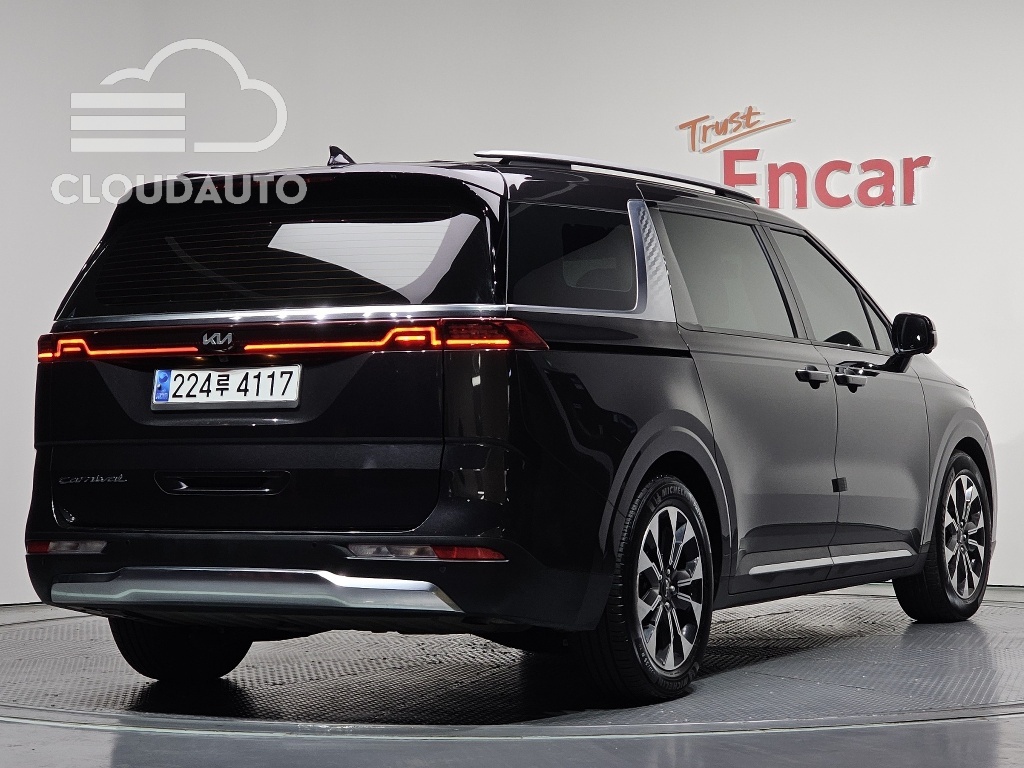 2021 Kia Carnival 9 Signature - Image 2