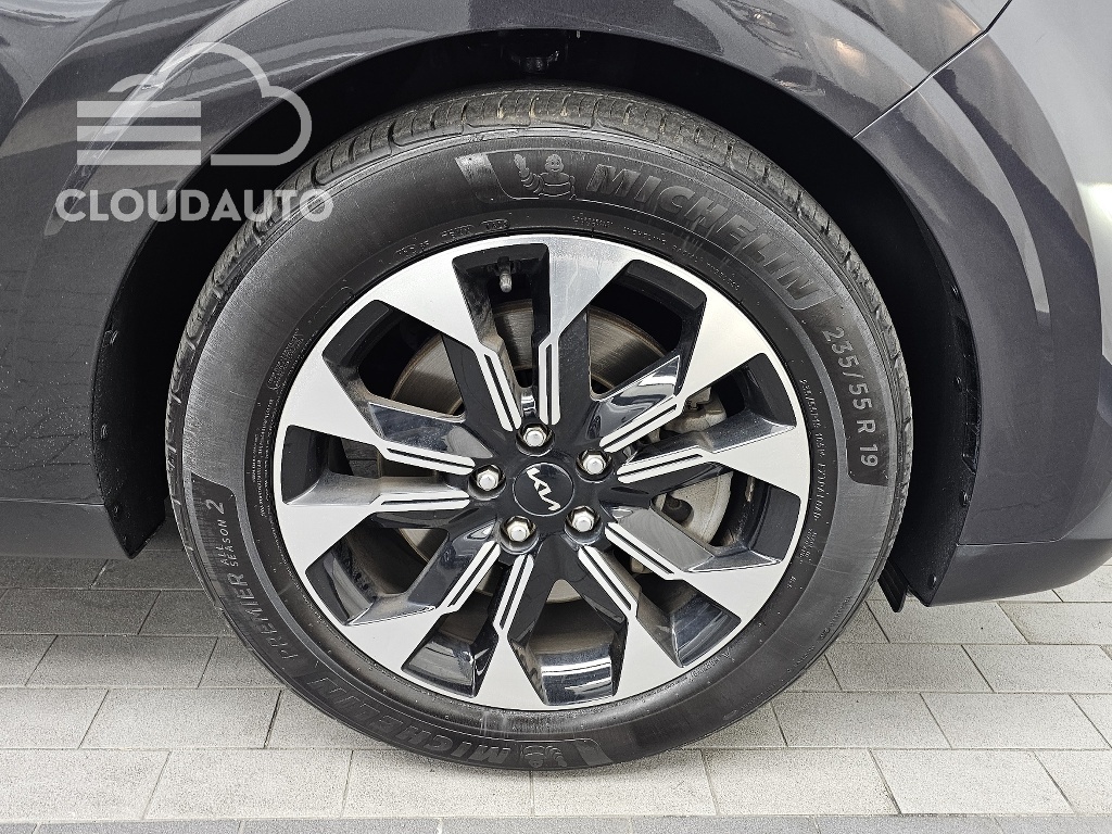 2021 Kia Carnival 9 Signature - Image 5