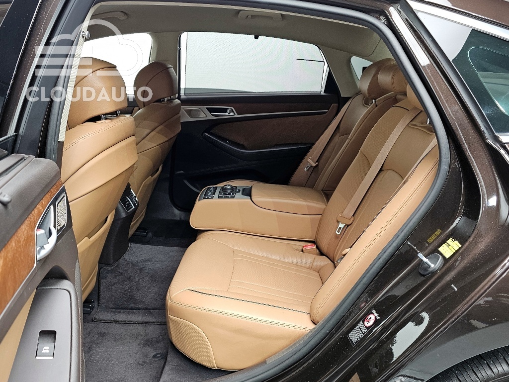 2018 Genesis G80 3.3 GDI AWD - Image 12