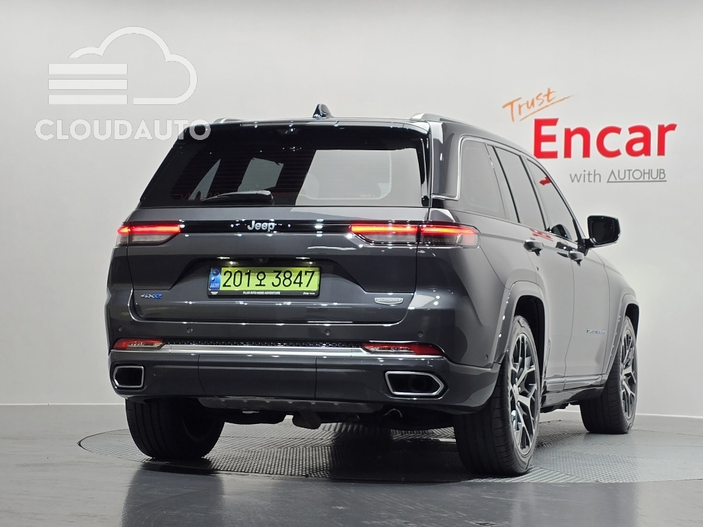 2023 Jeep Grand Cherokee 4xe - Image 4