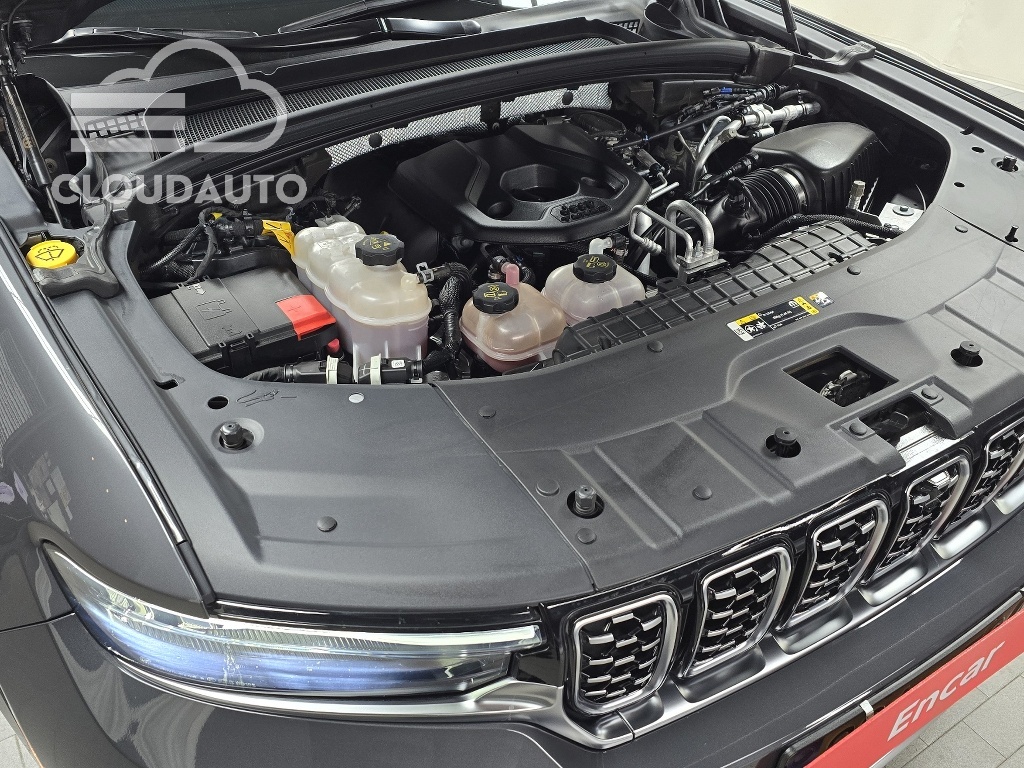 2023 Jeep Grand Cherokee 4xe - Image 6