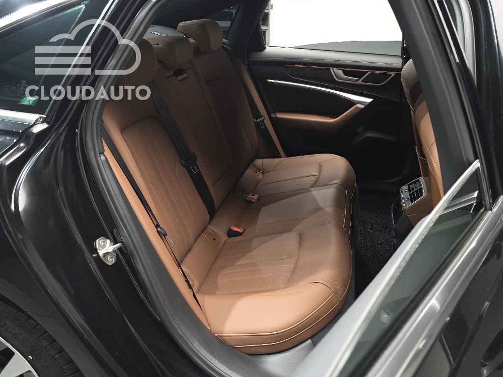 2023 Audi A6 45 TFSI Premium - Image 12