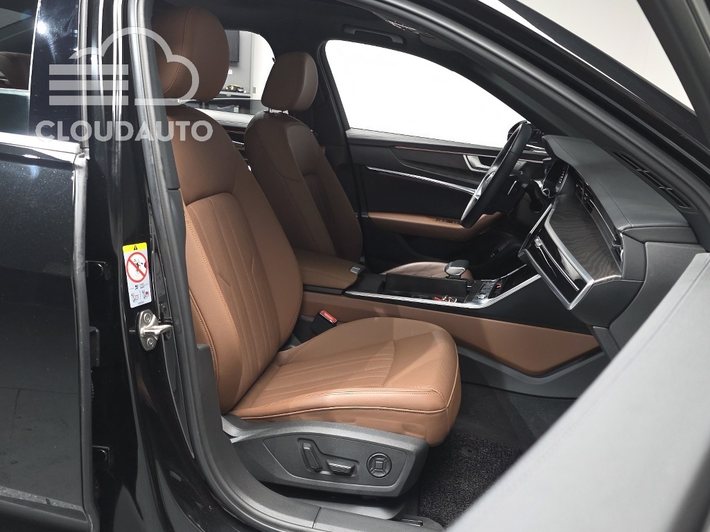 2023 Audi A6 45 TFSI Premium - Image 10