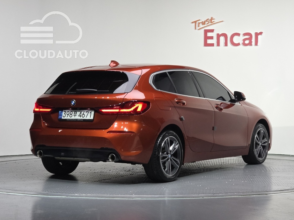 2021 BMW 1 Series 118d Sports - Image 2