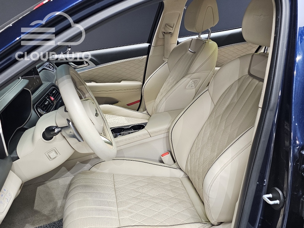 2019 Genesis G70 2.0T - Image 11