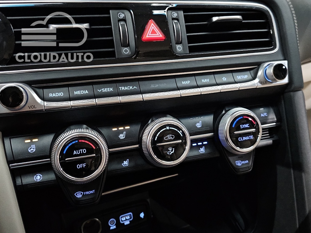 2019 Genesis G70 2.0T - Image 18