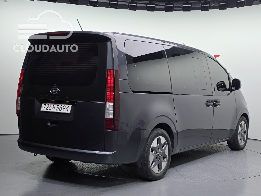 2022 Hyundai Staria L3.5 11 - Image 2