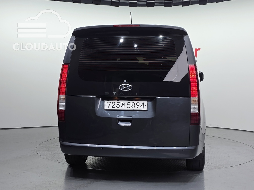 2022 Hyundai Staria L3.5 11 - Image 4