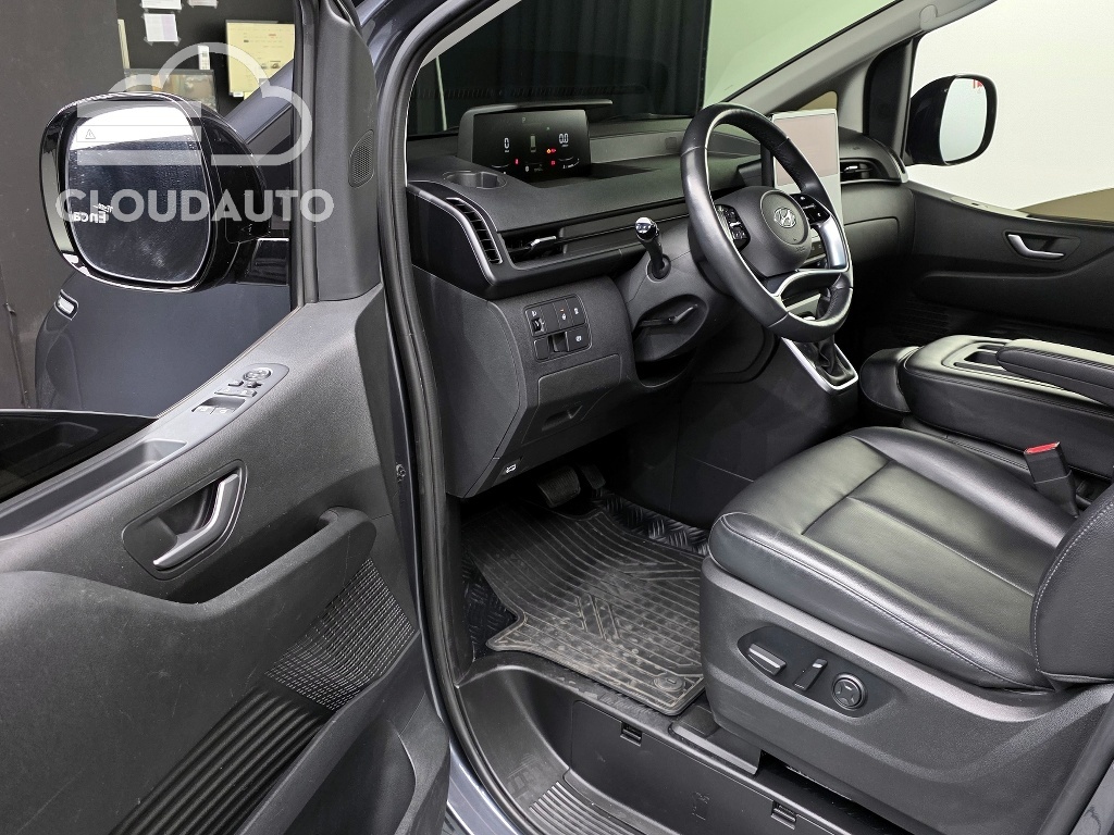 2022 Hyundai Staria L3.5 11 - Image 10