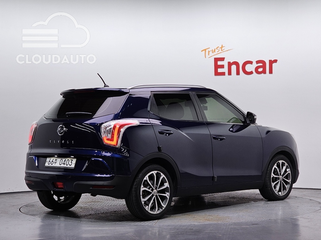 2017 SsangYong Tivoli Diesel LX 2WD - Image 2