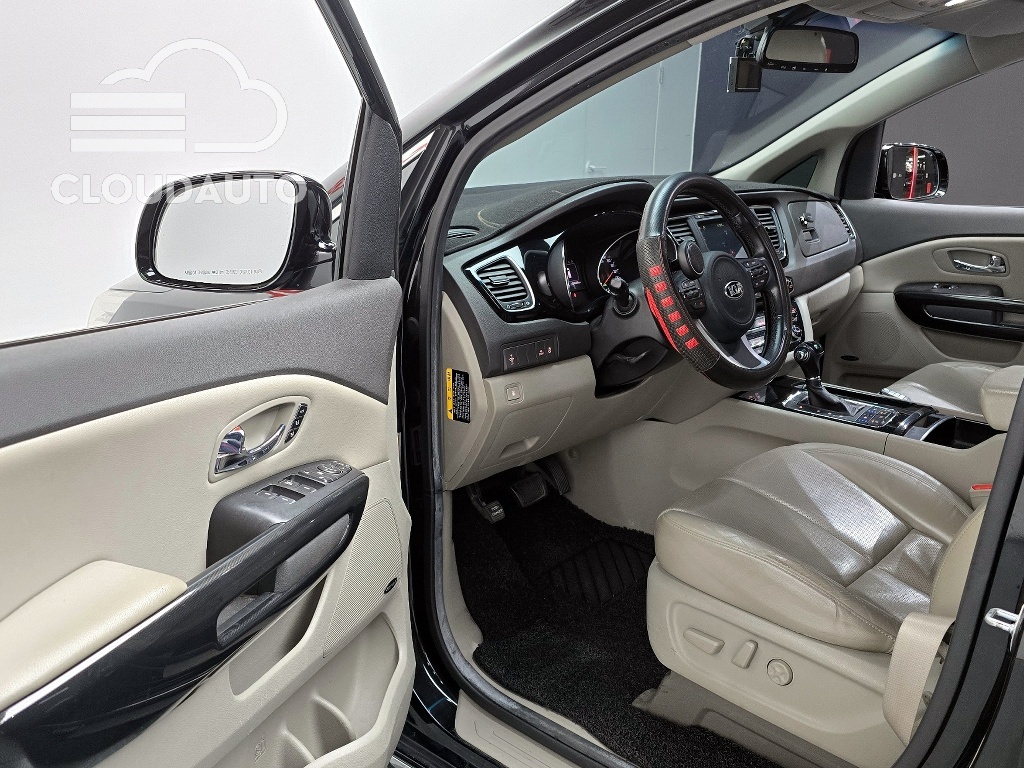 2016 Kia Carnival 9 Noblesse - Image 11