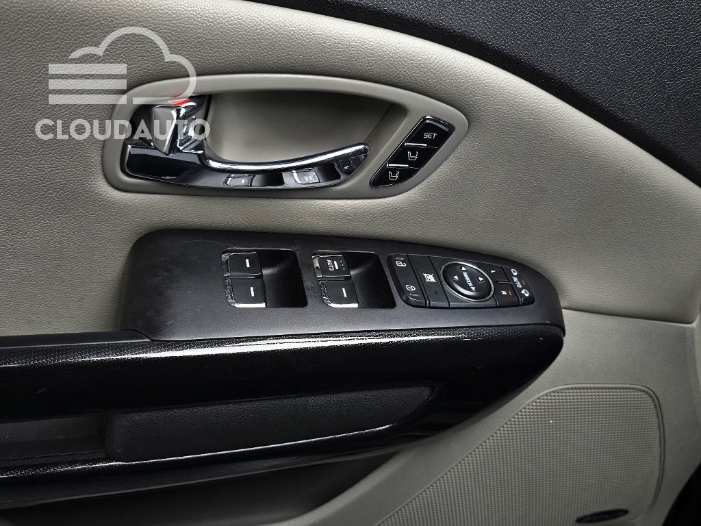 2016 Kia Carnival 9 Noblesse - Image 16