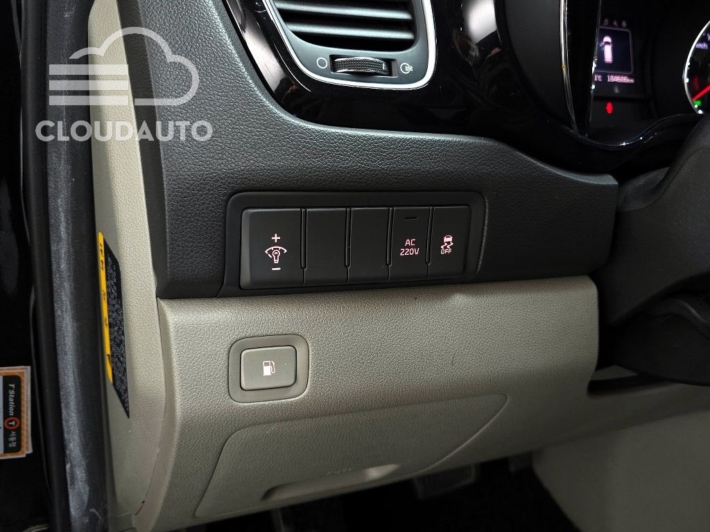 2016 Kia Carnival 9 Noblesse - Image 17