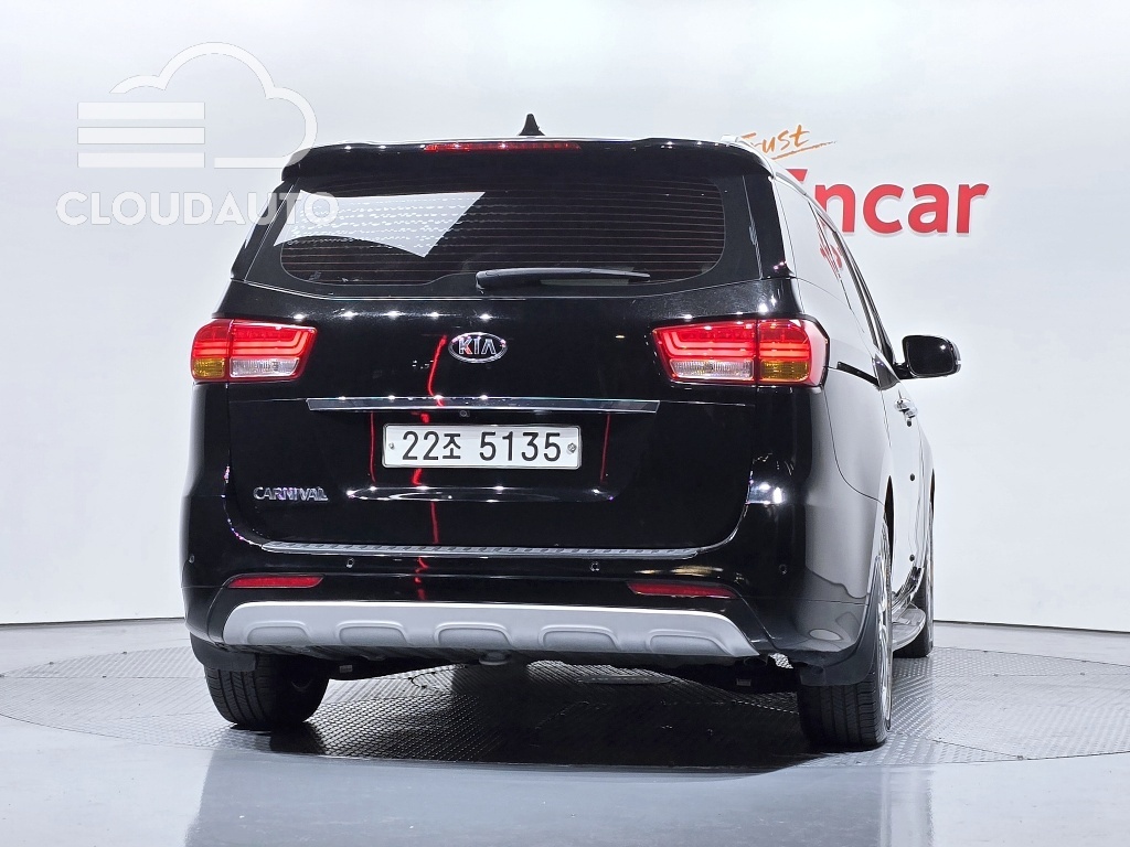 2016 Kia Carnival 9 Noblesse - Image 4