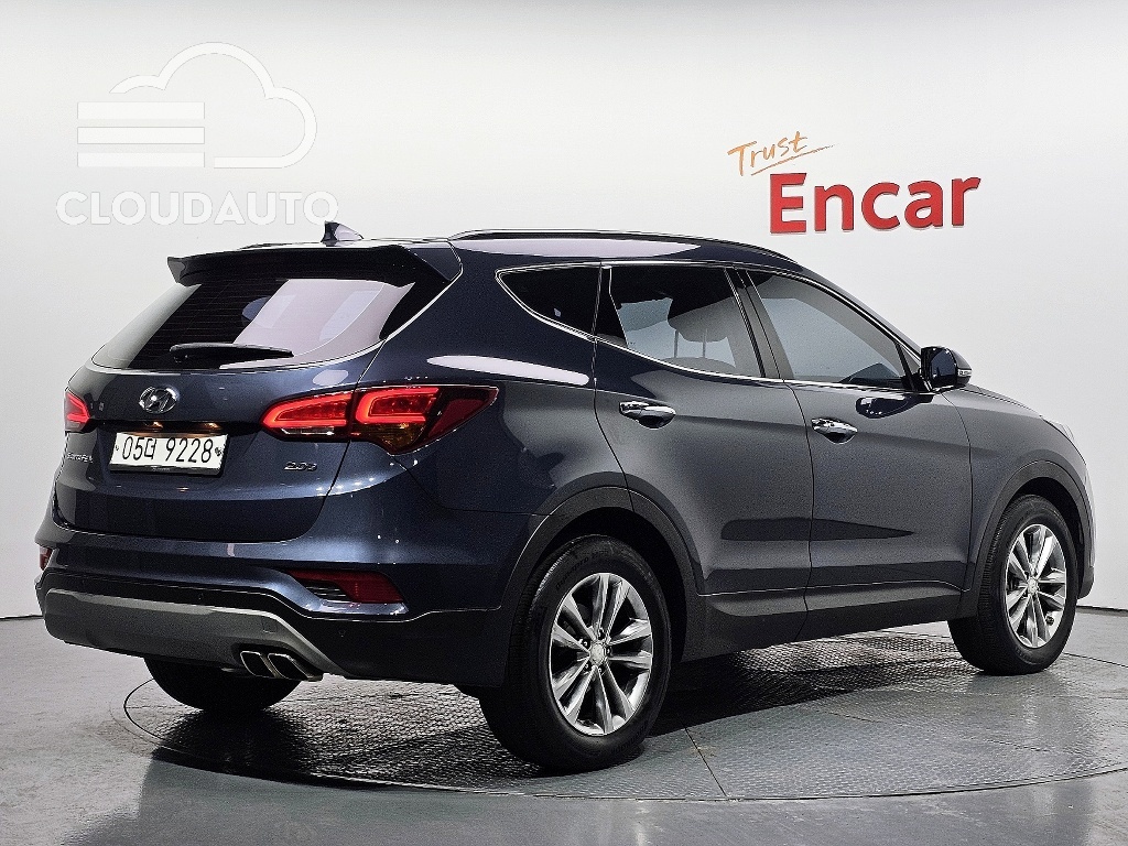 2018 Hyundai Santa Fe Diesel 2.0 2WD - Image 2