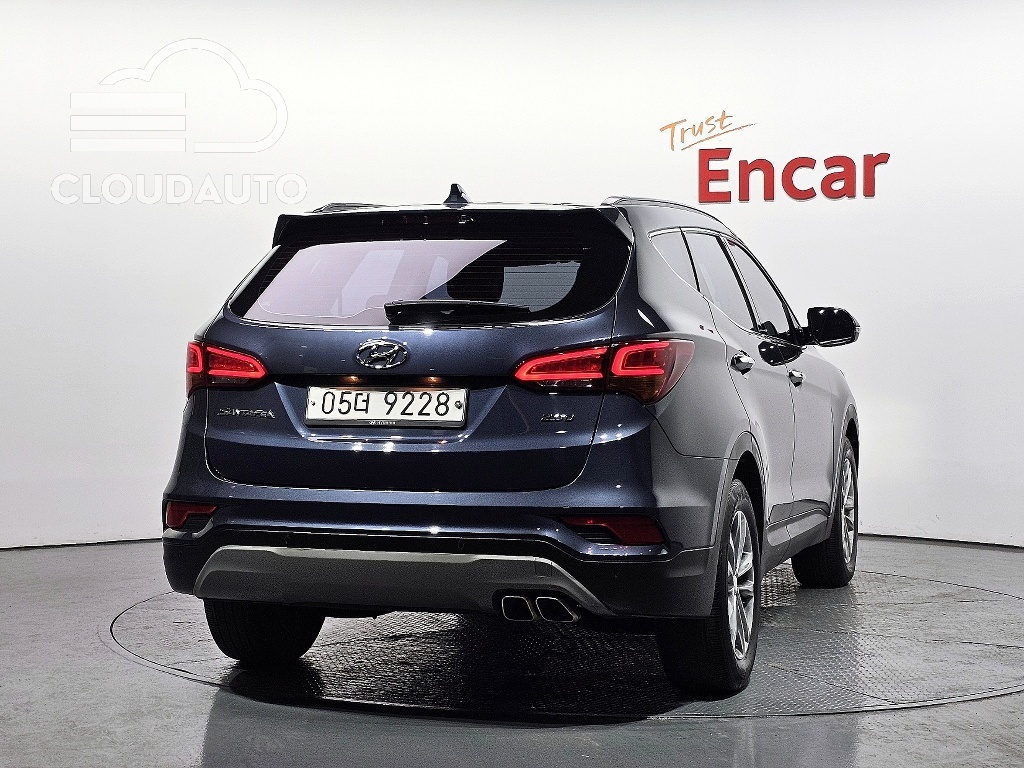 2018 Hyundai Santa Fe Diesel 2.0 2WD - Image 4