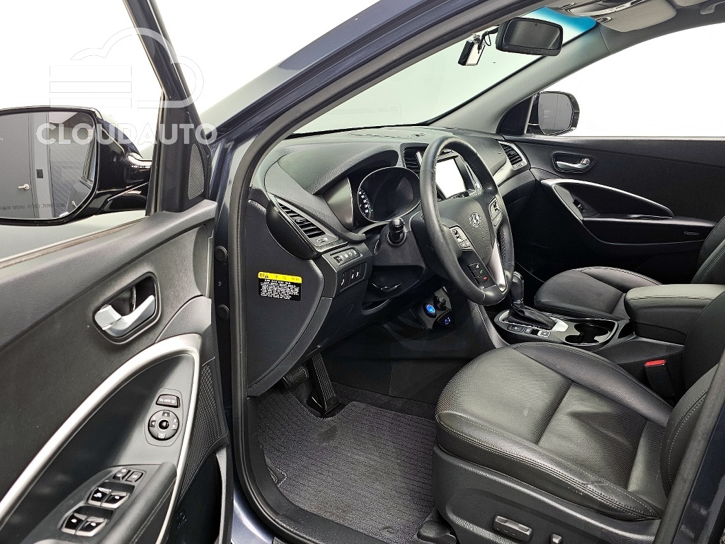 2018 Hyundai Santa Fe Diesel 2.0 2WD - Image 10