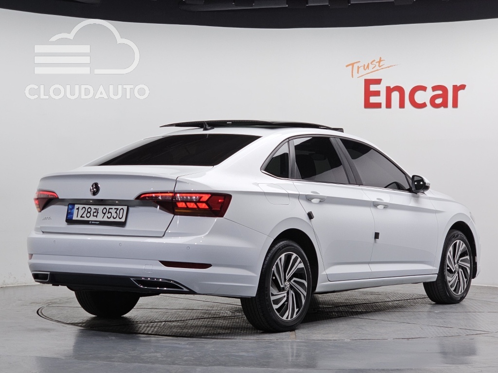 2021 Volkswagen Jetta 1.4 TSI Prestige - Image 2