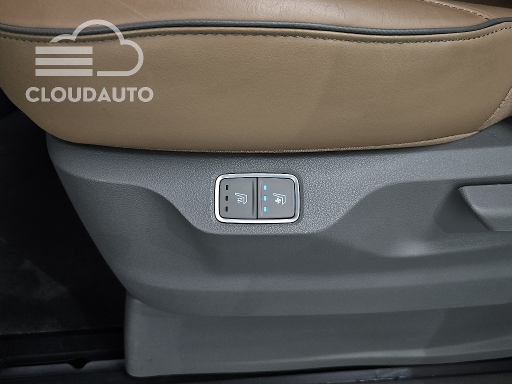 2022 Hyundai Staria 4WD 9 - Image 19