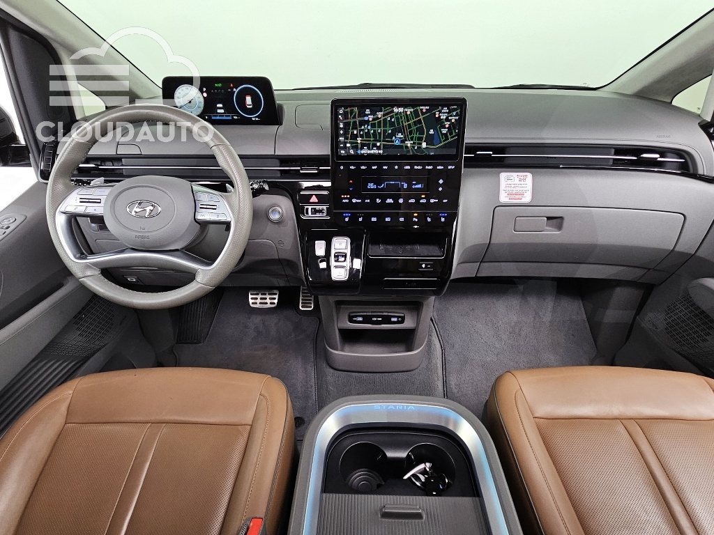 2022 Hyundai Staria 4WD 9 - Image 7