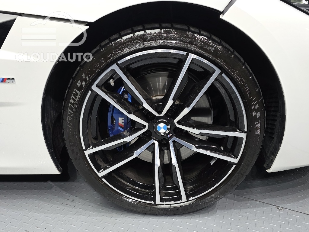 2024 BMW Z4 sDrive20i M Sports - Image 3