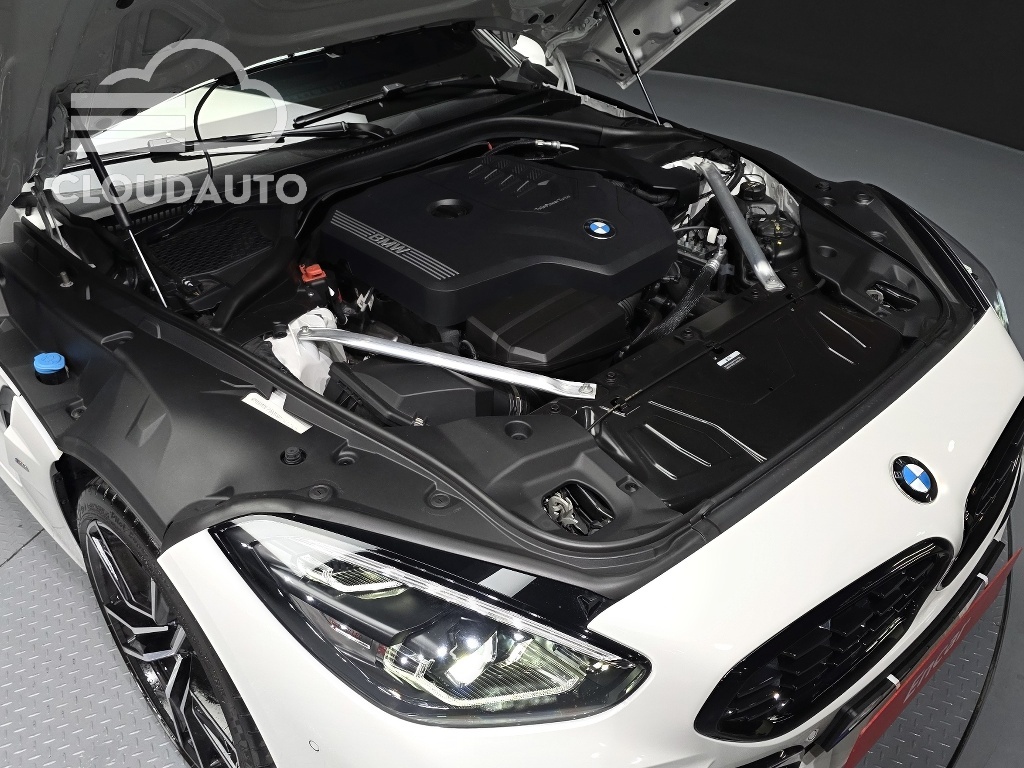 2024 BMW Z4 sDrive20i M Sports - Image 4