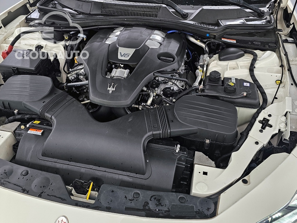 2020 Maserati Ghibli 3.0 - Image 6