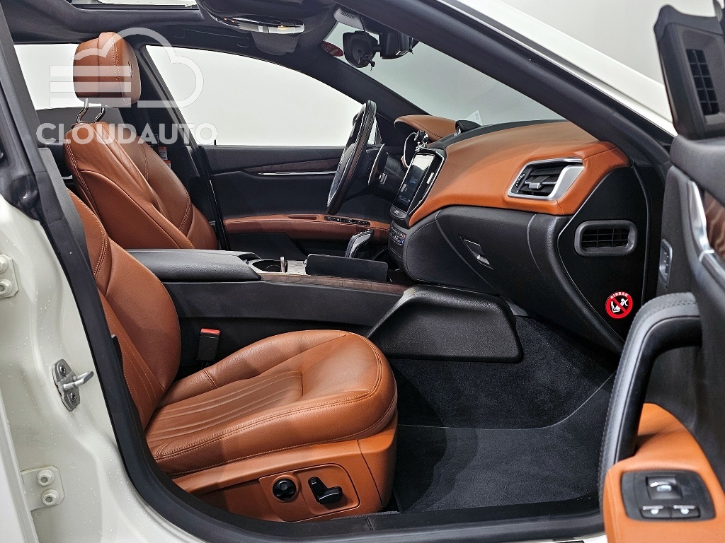 2020 Maserati Ghibli 3.0 - Image 10