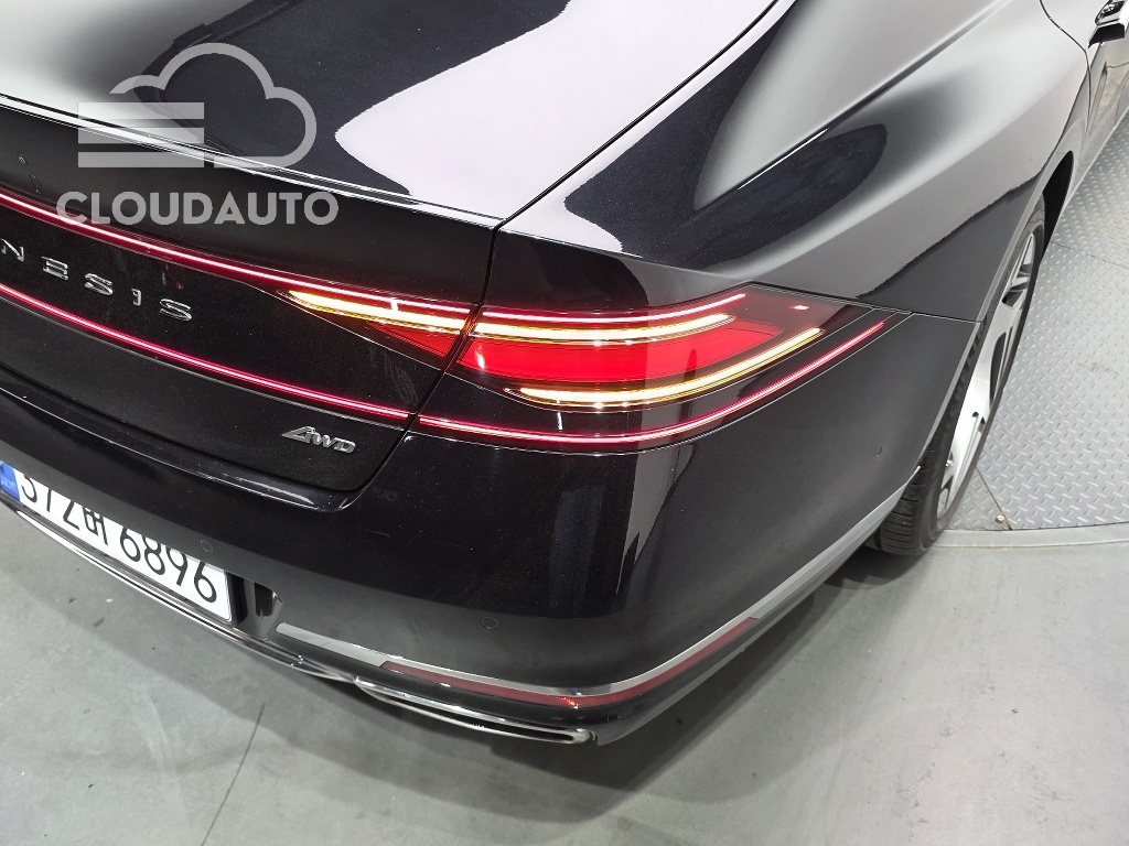 2022 Genesis G90 Gasoline 3.5 Turbo e-S/C AWD LWB - Image 23