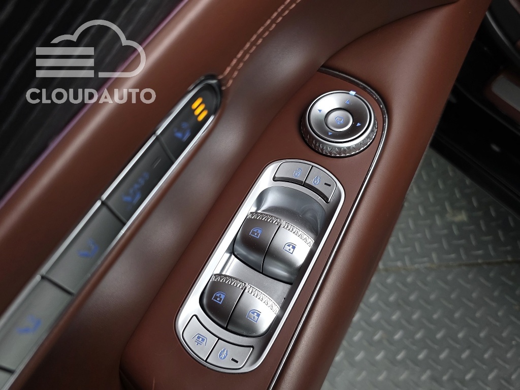 2022 Genesis G90 Gasoline 3.5 Turbo e-S/C AWD LWB - Image 30