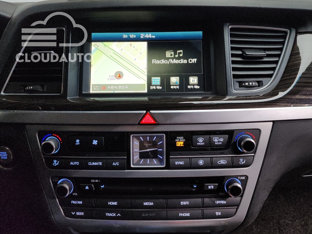 2018 Genesis G80 3.3 GDI AWD - Image 16
