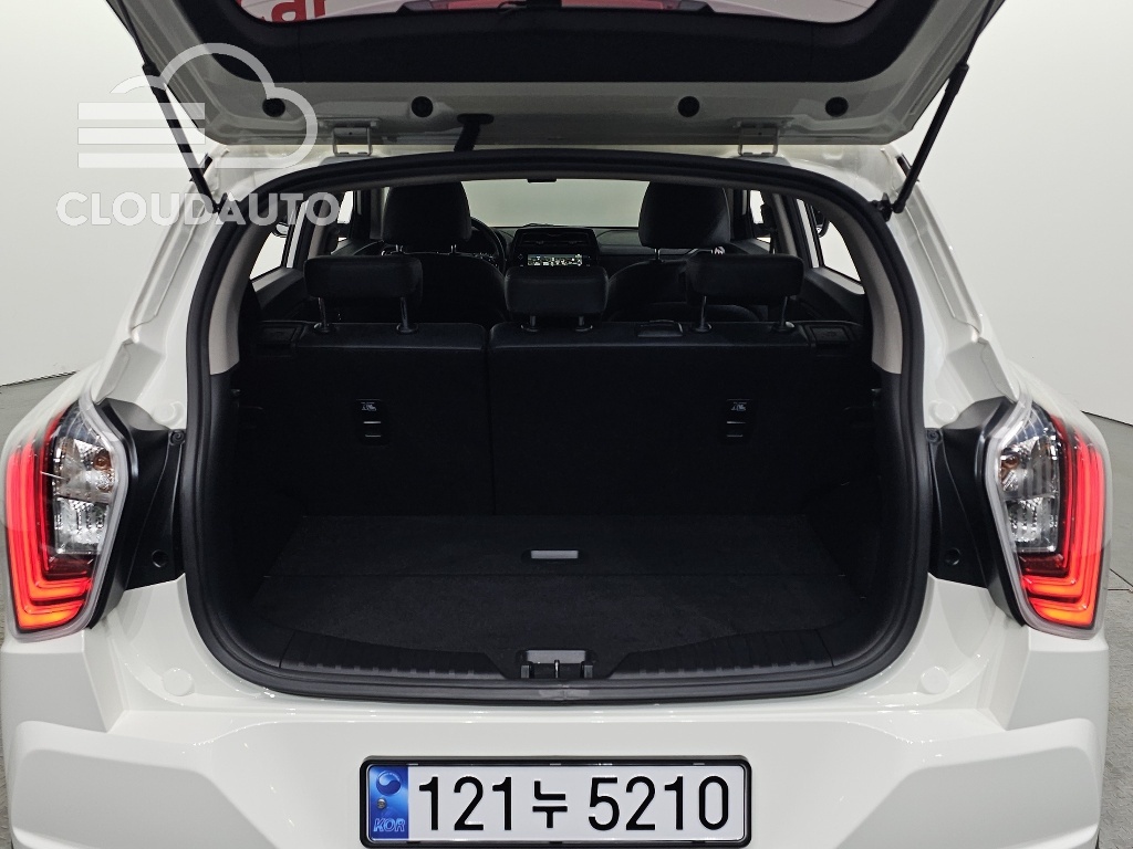 2022 SsangYong Tivoli Gasoline 1.5 2WD - Image 20