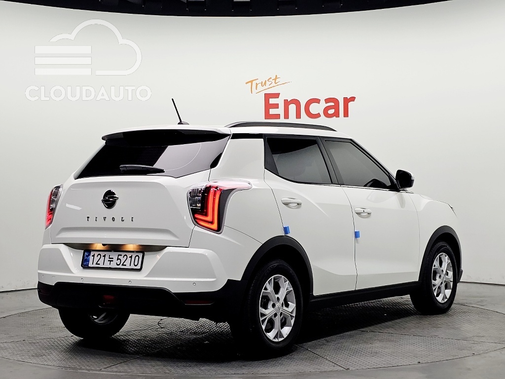 2022 SsangYong Tivoli Gasoline 1.5 2WD - Image 2