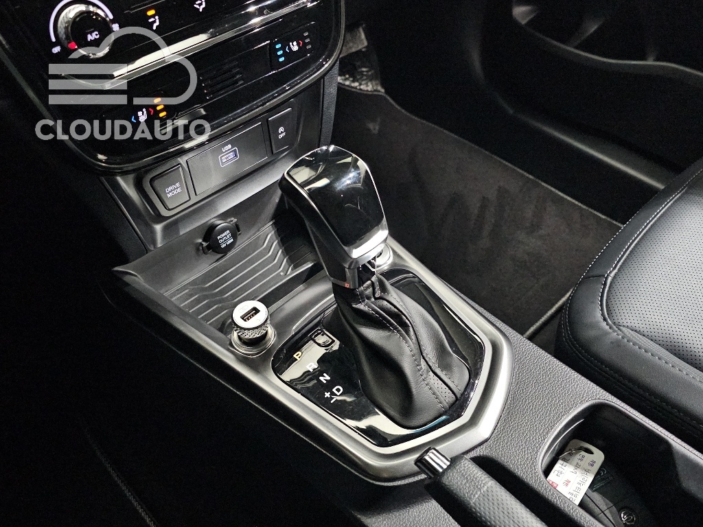 2022 SsangYong Tivoli Gasoline 1.5 2WD - Image 9