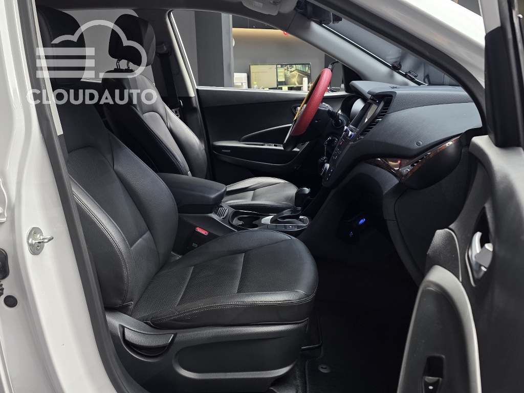 2018 Hyundai Santa Fe Diesel 2.0 2WD - Image 11