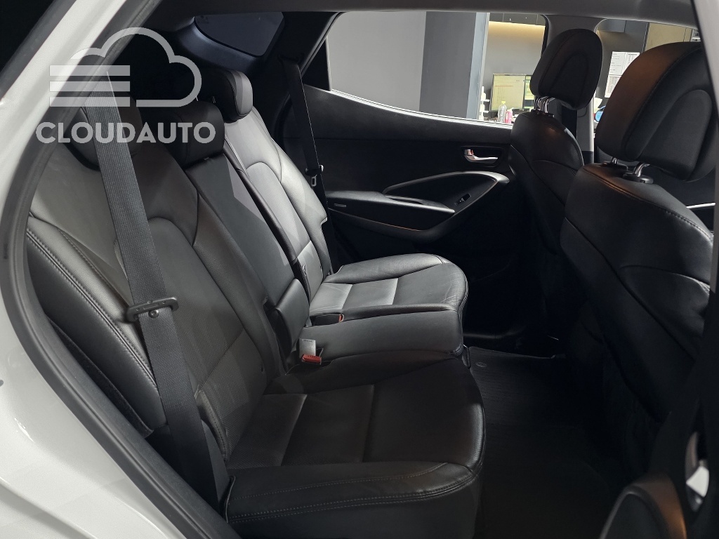 2018 Hyundai Santa Fe Diesel 2.0 2WD - Image 12