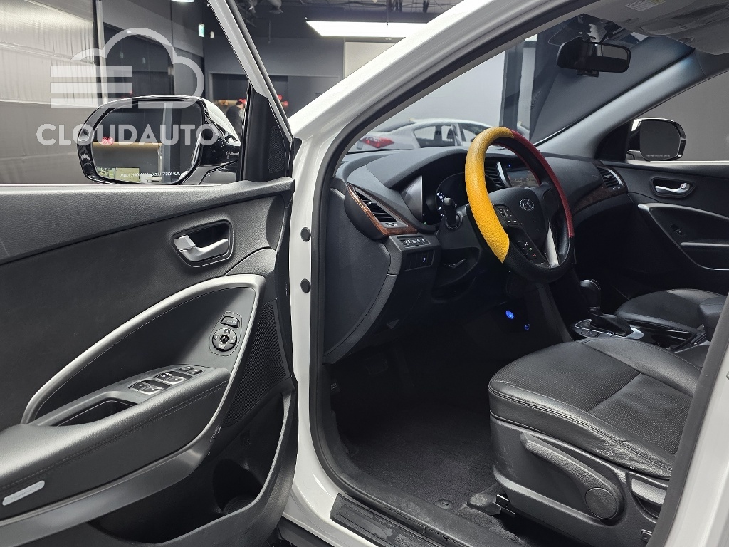 2018 Hyundai Santa Fe Diesel 2.0 2WD - Image 10