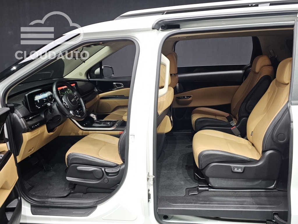 2022 Kia Carnival 9 Prestige - Image 10