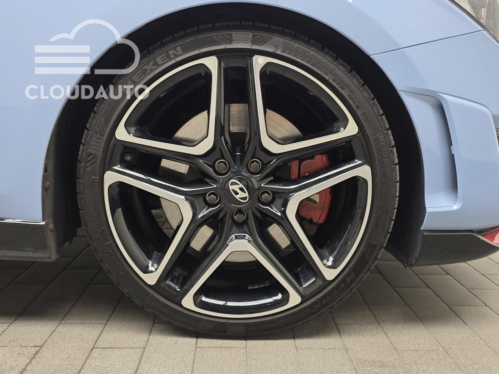 2019 Hyundai Veloster 2.0 N - Image 5