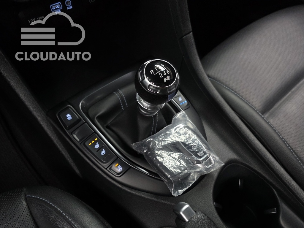 2019 Hyundai Veloster 2.0 N - Image 9